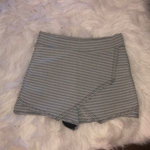 Petite Shannon Mono Print Skort